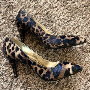 Cheetah Print Pointed Toe Heel